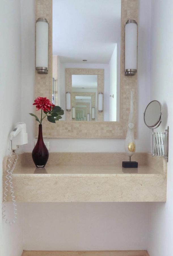 Kulraya Villas - Luxury Serviced Pool Villas 란타섬 외부 사진