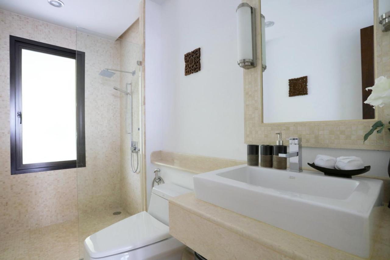 Kulraya Villas - Luxury Serviced Pool Villas 란타섬 외부 사진