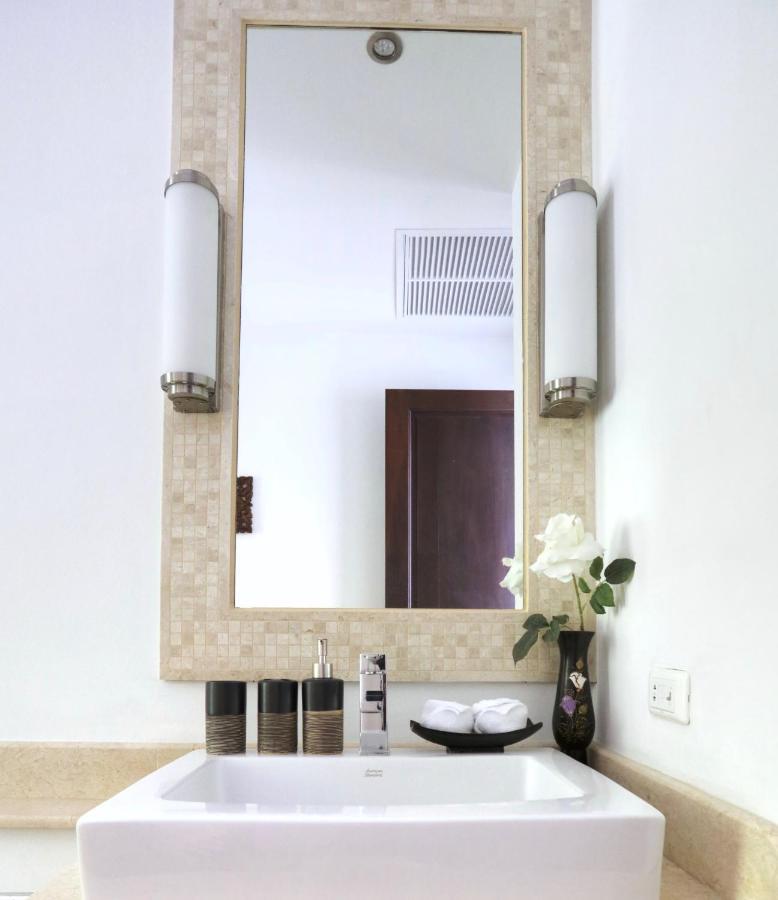 Kulraya Villas - Luxury Serviced Pool Villas 란타섬 외부 사진