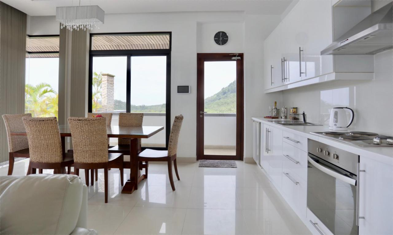 Kulraya Villas - Luxury Serviced Pool Villas 란타섬 외부 사진